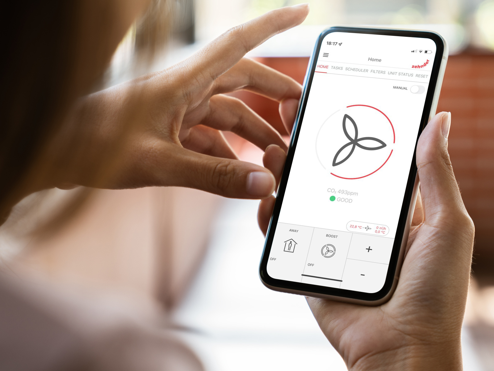 Zehnder_CSY_CO2Sensor_APP Cut-Out Zehnder CO₂ Sensor C Comfortable indoor ventilation