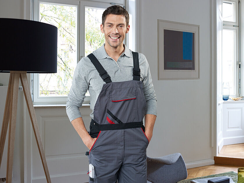 [Translate to Nederlands:] Installateur in appartement ComfoAir E