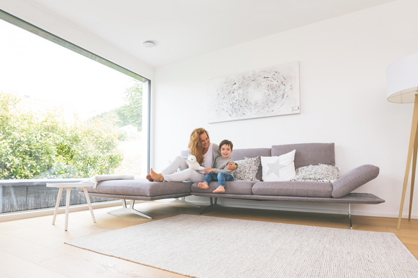 ComfoValve Luna S, Luna S, supply air valve, design valve, living, woman, child, couch, fresh air, house, private garden