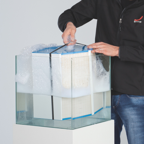 Zehnder_CSY_Accessory_enthalpy_exchanger_people
