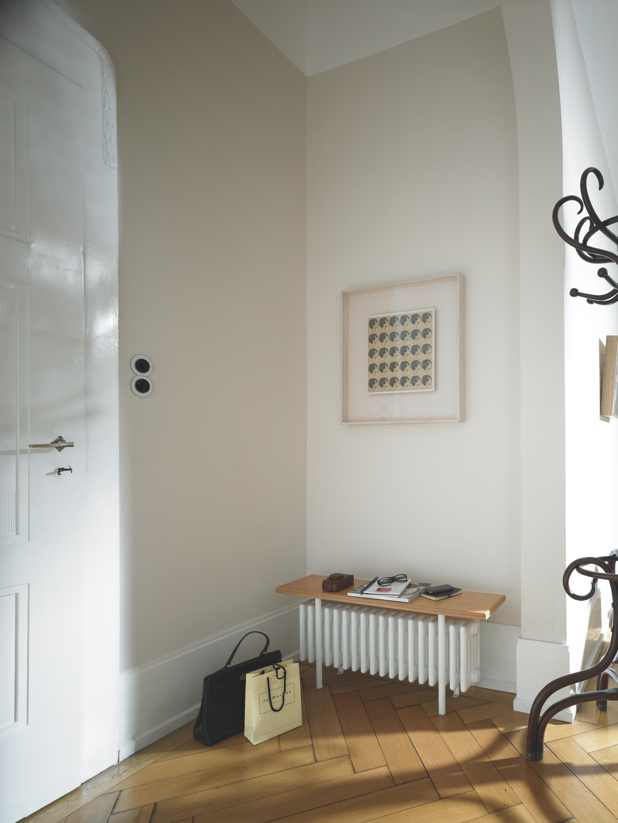 Rendering Zehnder Charleston Relax Decorative radiator 3D view