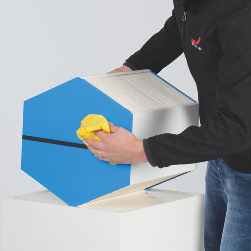 Zehnder_CSY_Accessory_enthalpy_exchanger_people_cleaning