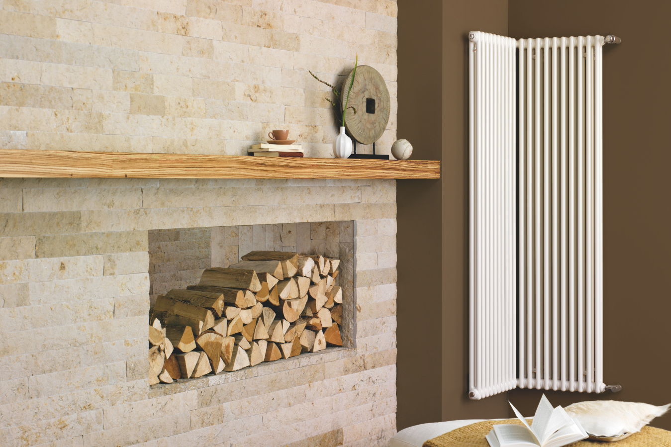 Rendering Zehnder Charleston Decorative radiator Front view