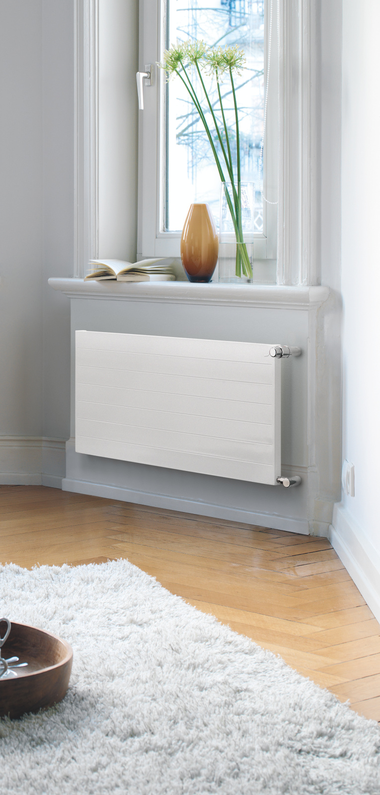 Zehnder_RAD_Radiapanel-HY_white_mounting  Zehnder Radiapanel Decorative radiator Front view