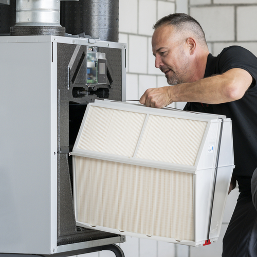 Zehnder_CSY_Installer-Shooting_image-0280_Retouched