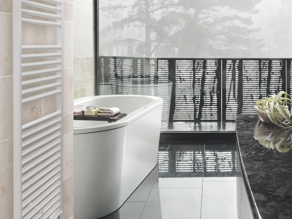 Zehnder_RAD_Aura-EL_LCE-150-60-MS-RAL9016-milieu-bathroom_1z1 Rendering Zehnder Aura Decorative radiator Front view